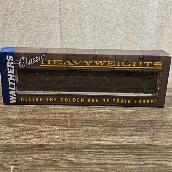 Walthers HO Heavy Weight Pullman 8-1-2 (Plan #3879A) Santa Fe -- ITEM #3000